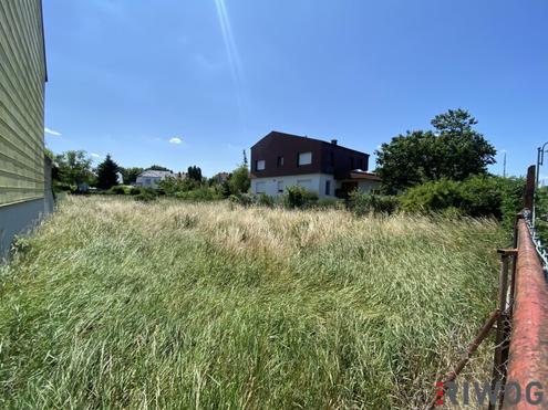 Bau-Grundstck mit Grnblick | 3 Min. zum Schloss Vsendorf | 6 Min. zur U6 Siebenhirten