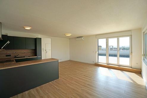 Anninger-Blick: Penthouse-Wohnung | 131 m� Wfl. | 80 m� Dachterrasse | PKW-Stellplatz | riesiger Gemeinschaftsgarten