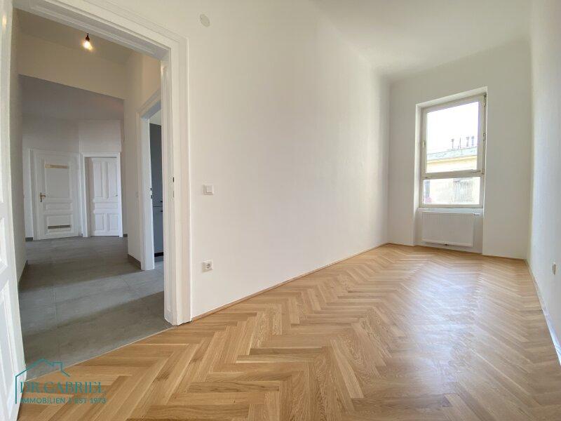 Schlafzimmer III
