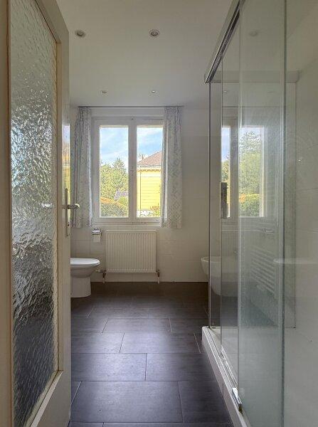 Erdgeschoss - Badezimmer