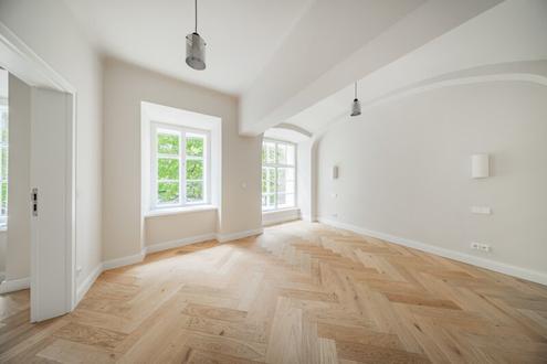 TOP-LAGE beim BELVEDERE! Altbau-Erstbezug mit Blick in den begrnten Innenhof