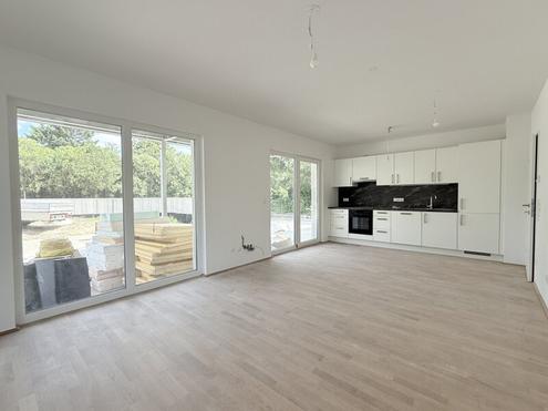 Erstbezug! Schne Dreizimmerwohnung mit Garten