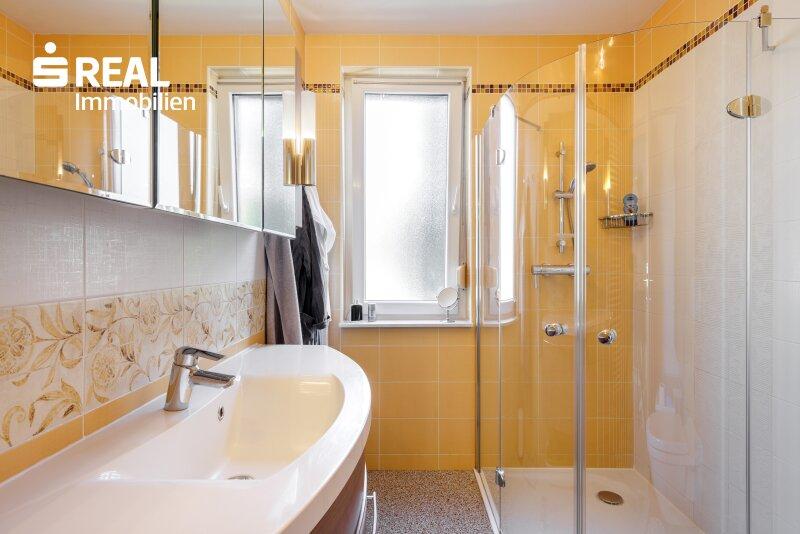 Badezimmer EG