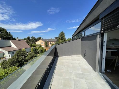 UNBEFRISTET: 2-Zimmer-DG inkl. großer Terrasse ab NOVEMBER!