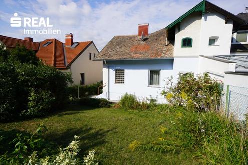 vertrumtes Haus mit ansprechendem Garten in absoluter Ruhelage