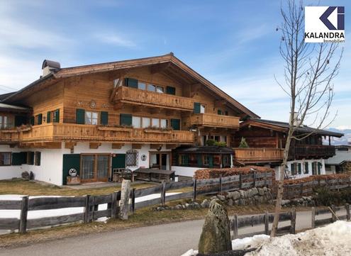 "SKI-IN SKI-OUT"/ FERIENWOHNUNG am Fue des HAHNENKAMMS