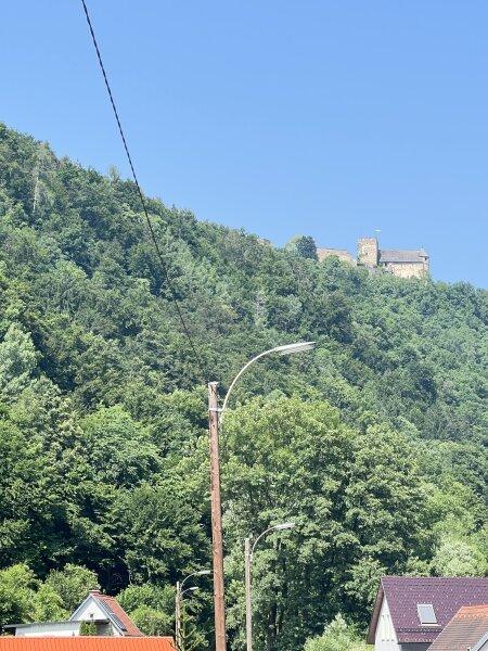 Ansicht mit Burg