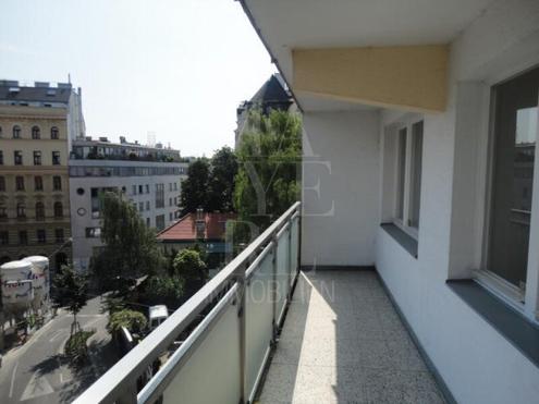 Schne Loggia-Wohnung mit Potenzial in ruhiger Lage nahe Esterhzypark - PREISREDUZIERT