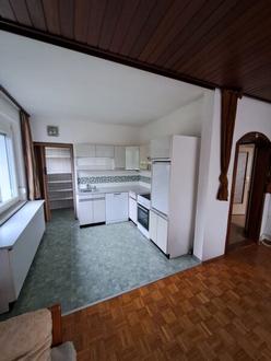 Gepflegte, sehr gut aufgeteilte 79 m Mietwohnung (2,5 Zimmer) inkl 1 Stellplatz und optional mit Gartenbentzung* - nur  600- monatlich
