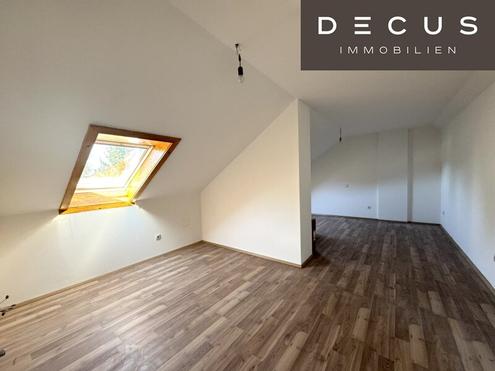 | TOLLE KLEINWOHNUNG | CA. 35m² | MIT BLICK INS GRÜNE | 4.OG. | DACHGESCHOSS