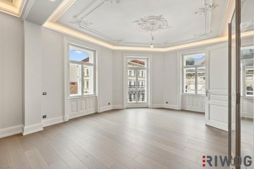 **Luxus Altbau mit 2 Freiflächen auf höchsten Niveau**4-Zimmer**3 Bäder**2 Balkone**Smart-Home**LUXUS Ausstattung**