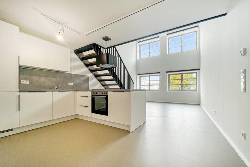 loftartiges Wohnzimmer