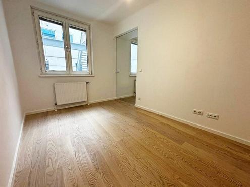 STEPHANSPLATZ-NÄHE, 27 m2 Apartment, 1 Zimmer, Kochnische, Duschbad, Parketten, 8. Liftstock, Rotenturmstraße