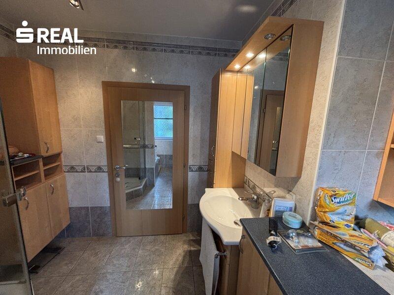 Badezimmer EG