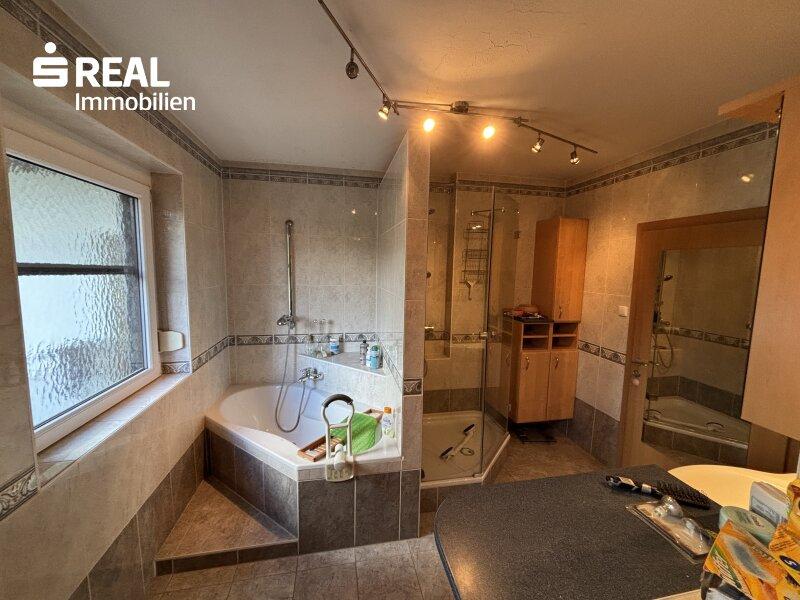 Badezimmer EG