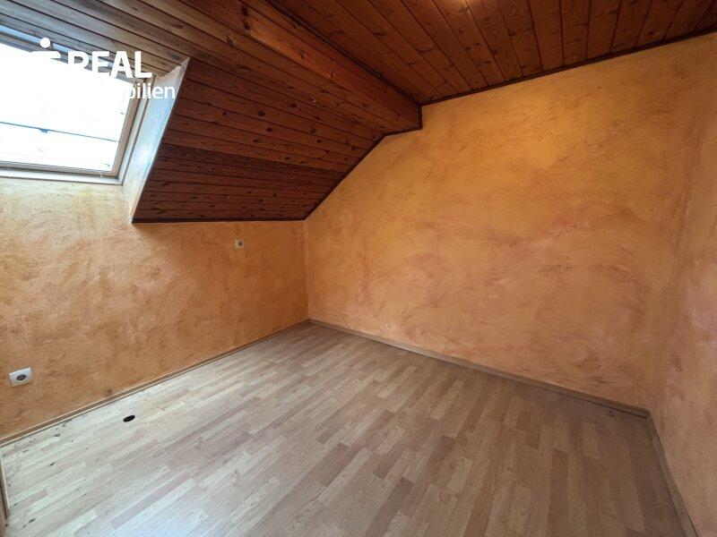 Schlafzimmer DG