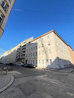 65 m Eigentumswohnung 6.Stock Innenhoflage