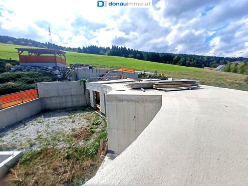 Traumlage, einzigartiges Architektenhaus mit Pool in Teilrohbau zur Fertigstellung in Voitsberg
