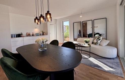 PROVISIONSFREI! Grozgige 4-Zimmer-Wohnung mit Sonnenbalkon & Stil