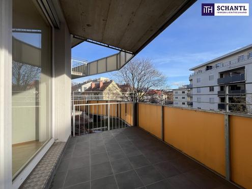 Schnuckelige GARCONNIERE - Wohnung mit Süd-Ost Balkon und schöner Aussicht direkt zum Schlossberg! Ab Dezember verfügbar!