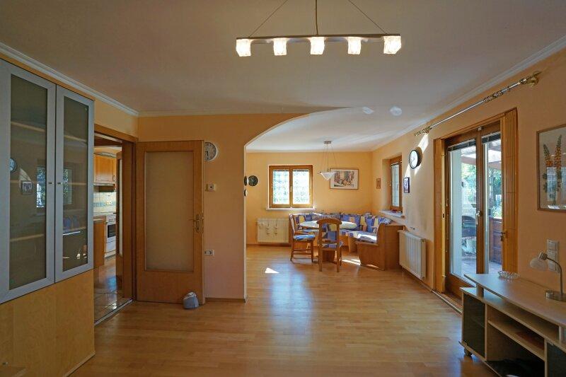 Wohnzimmer Richtung Esszimmer