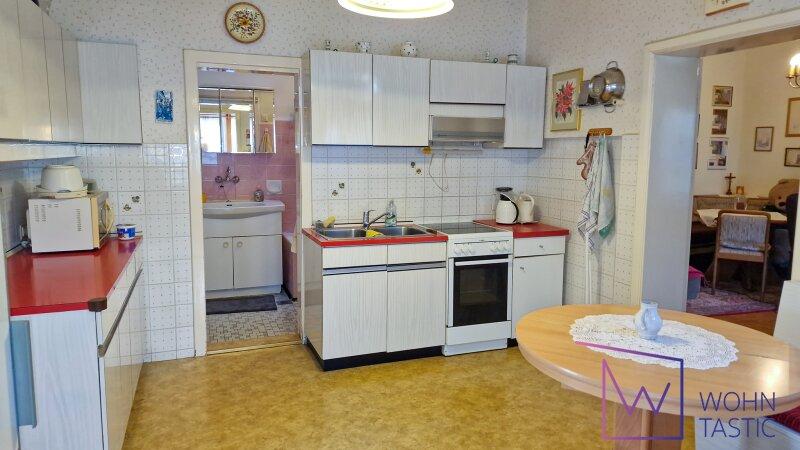 Zentrale Einbaukche.