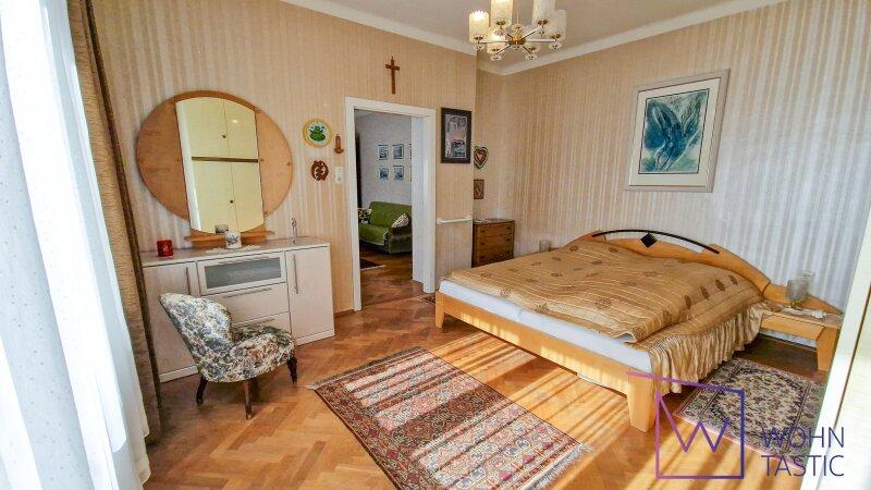 Groes Schlafzimmer.
