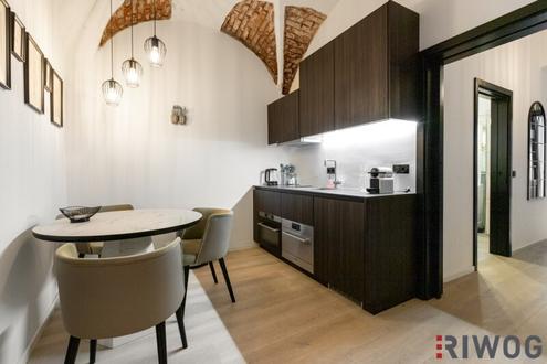 Stilvoller 37 m²-Altbau in 1190 - Gewölbedecken, Designbad & Einbauküche - Wohnen beim Weingarten