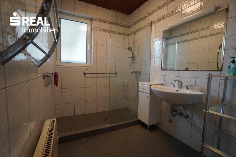 Badezimmer EG