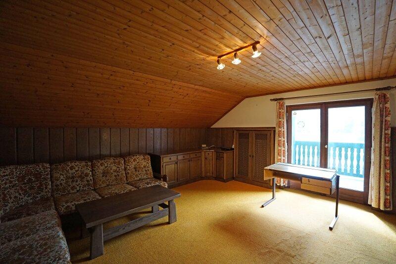 Sdwestseitiges Zimmer im Dachgescho