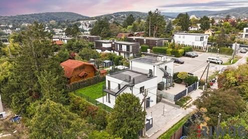 MINI VILLA AM HACKENBERG MIT CA. 37m² DACHTERRASSE UND IMPOSANTEM WEITBLICK AUF DIE CITY - EIGENGRUND IM KLEINGARTEN - GANZJÄHRIG BEWOHNBAR