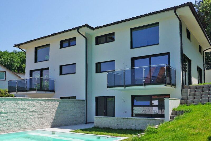 Haus 1 Garten mit Pool