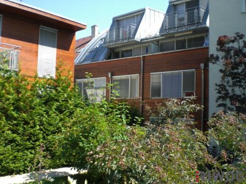 3 Zimmer-Penthouse-Wohnung mit Balkon in den grnen Innenhof gerichtet