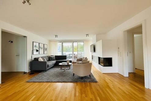 Gerumige 4 Zimmer Wohnung, inkl. Terrasse und Garagenplatz