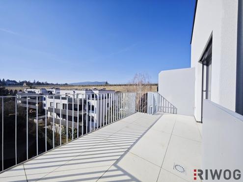 Süd-Terrasse | ERSTBEZUG DG-Wohnung mit 3 Zimmern | über 3m Raumhöhe | Klima & Luftwärmepumpe | Tiefgaragenplatz