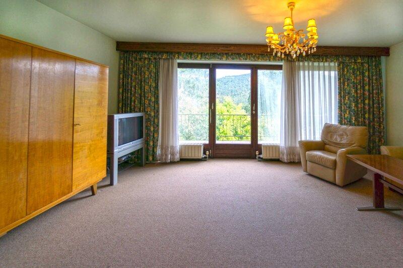 Wohnzimmer_Ausgang Balkon