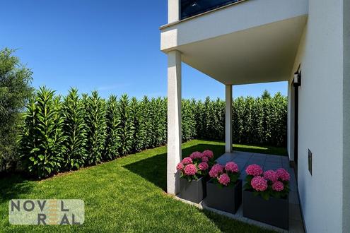 SCHLÜSSELFERTIGES ECKREIHENHAUS - 136 m² - UNABHÄNGIG - KOSTENGÜNSTIG - ZIEGELMASSIV - AUF EIGENGRUND - UNVERBAUTER FERNBLICK