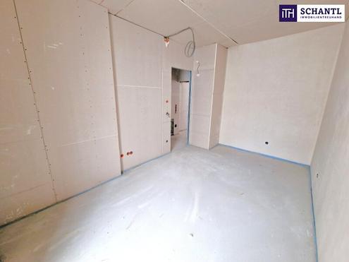 Stilvoll wohnen im sanierten Altbau - klassisch trifft moderne - Erstbezug: 2-Zimmer-Wohntraum mit Innenhofbalkon + hochwertiger Ausstattung + effizienter Luftwärmepumpe