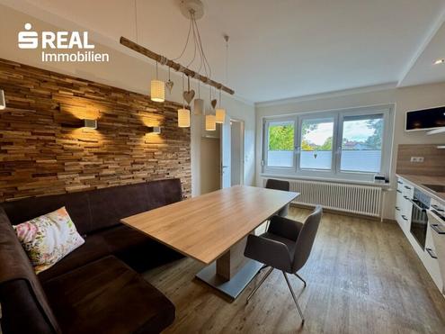 Zweifamilienhaus mit Garten und 3 PKW-Stellpltzen in Bad Vslau/Groau