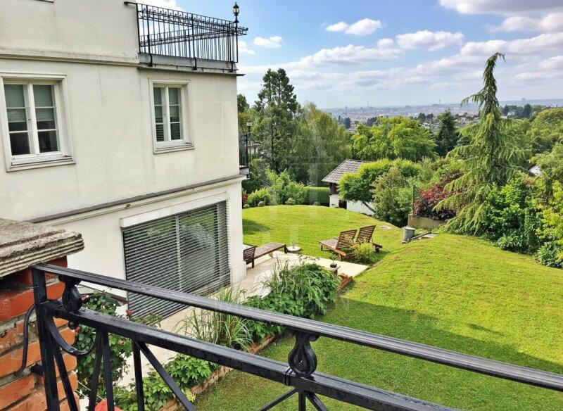 Qualitt mittels KI angepasst, da alte Archiv-Aufnahmen