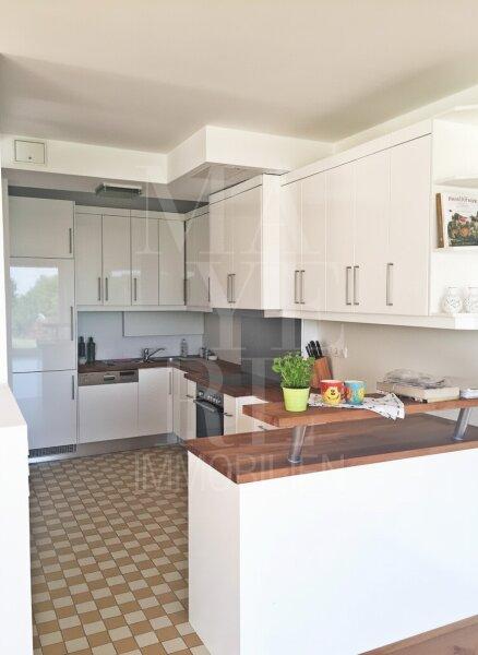 Qualitt mittels KI angepasst, da alte Archiv-Aufnahmen