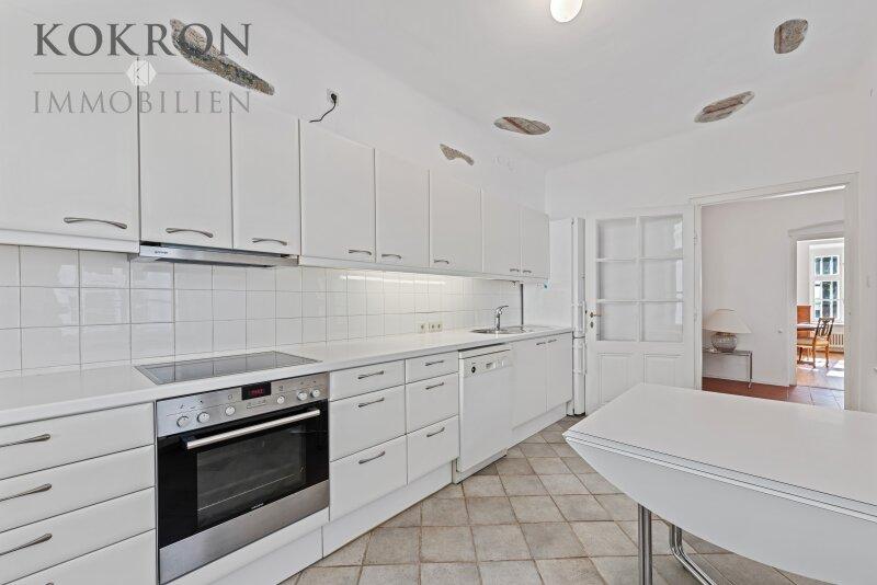 groe Einbaukche - rechter Flgel Erdgeschoss