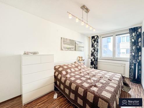 BEZAUBERNDE 2 ZIMMERWOHNUNG - CHARMANTE RAUMAUFTEILUNG - LICHTDURCHFLUTED - INNENHOFLAGE - NÄHE U1 TROSTSTRAßE