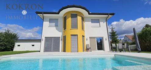 Hochwertiges Niedrig-Energie-Einfamilienhaus mit eigenem Salzwasser-Pool