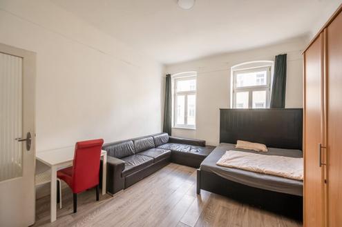 ++NEU++  renovierungsbedürftige 1-Zimmer Altbauwohnung für Bastler