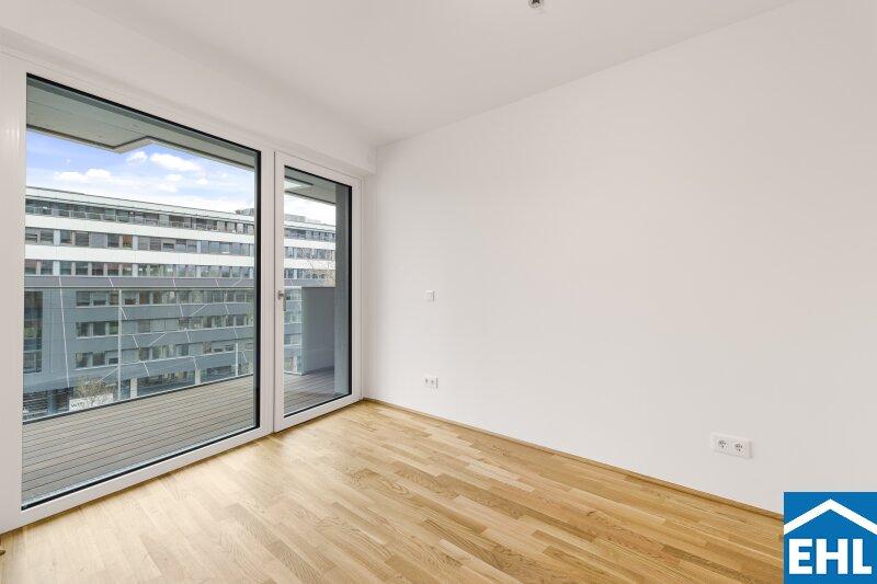 2 Bed Large Living Room (2)