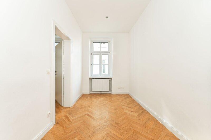 Schlafzimmer in den Innenhof