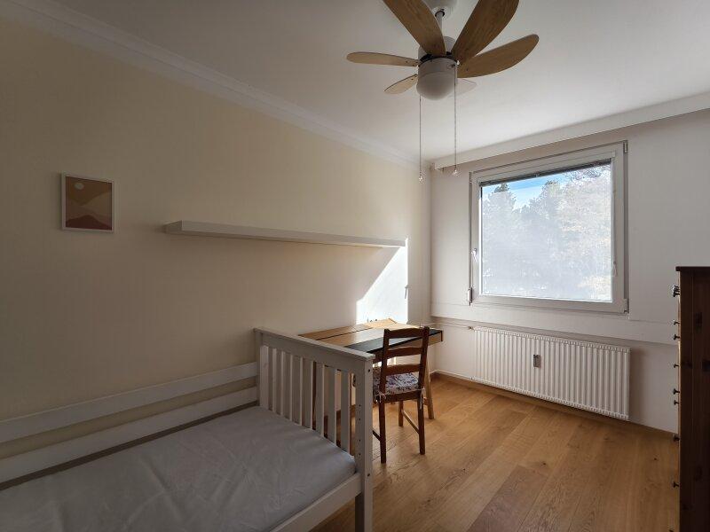 zweites Schlaf-/Kinder-/Gste-/Arbeitszimmer