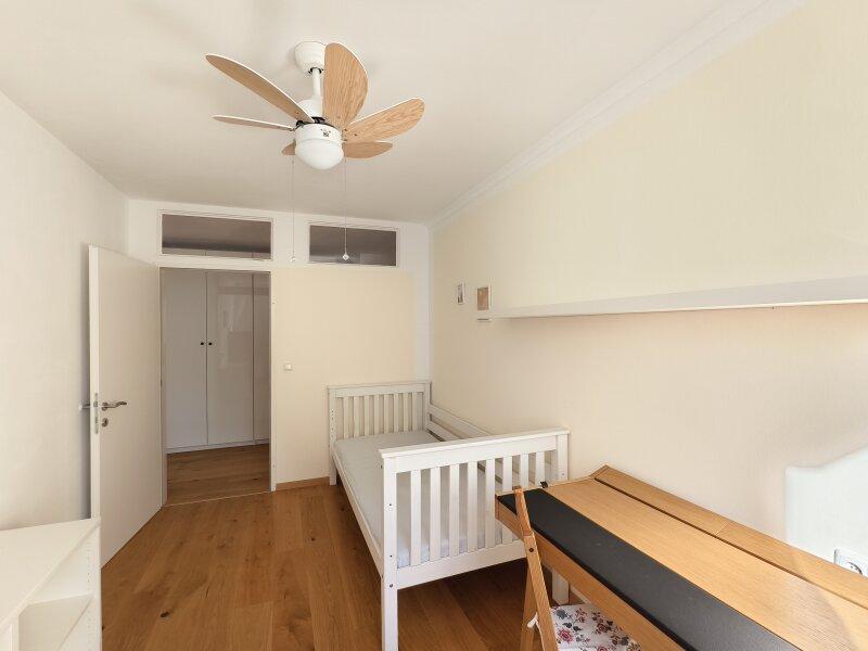 zweites Schlaf-/Kinder-/Gste-/Arbeitszimmer