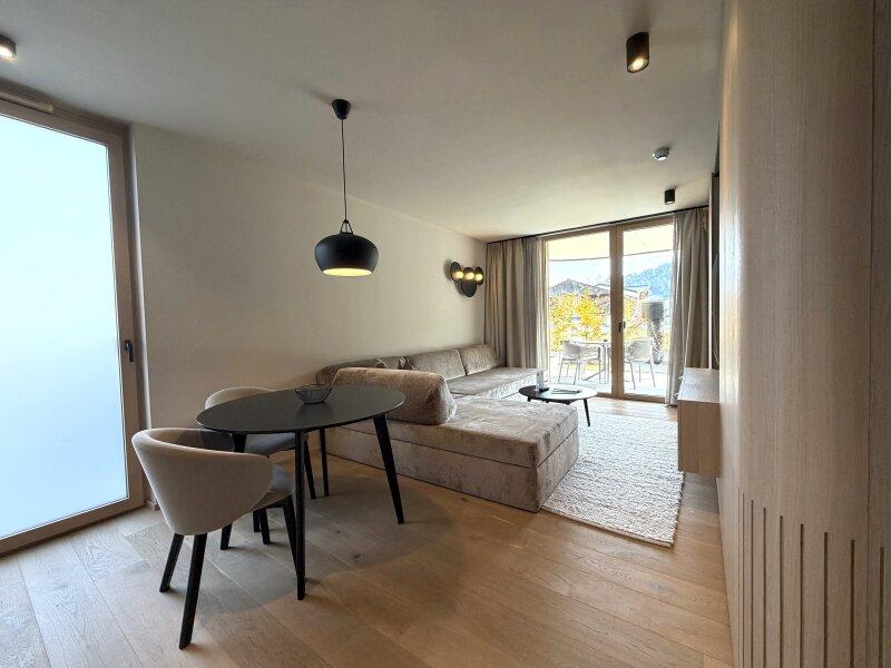 Top 01 Esstisch + Wohnraum.jpg